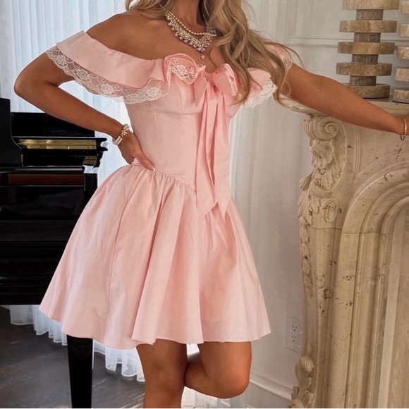 House of CB Dresses & Skirts - House of CB “Jaide” Pink Stretch Cotton Off-Shoulder Corset Mini Dress